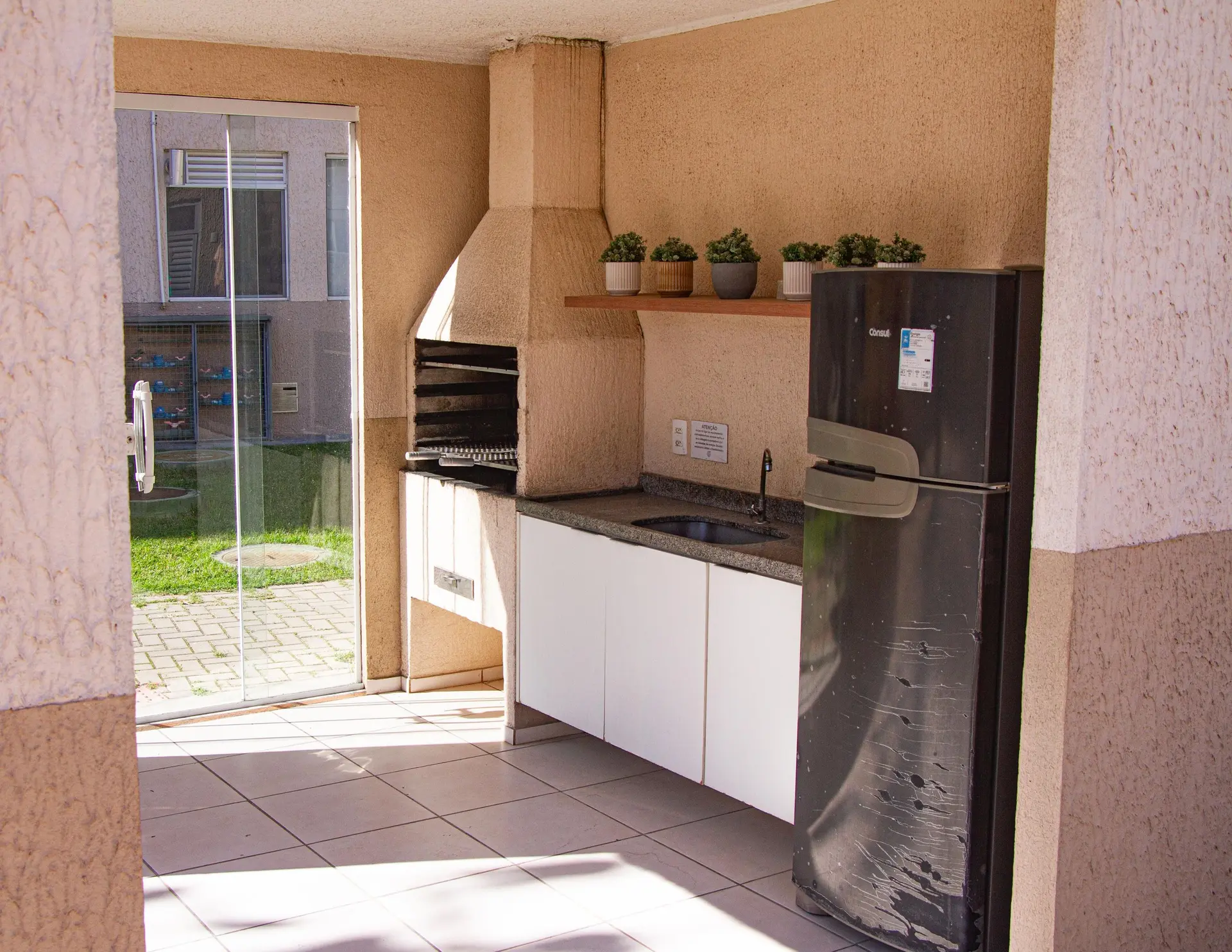 2-bedroom apartment with balcony and private garden — photo 4