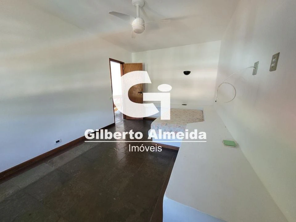 3-bedroom house with a grill on the balcony — photo 17