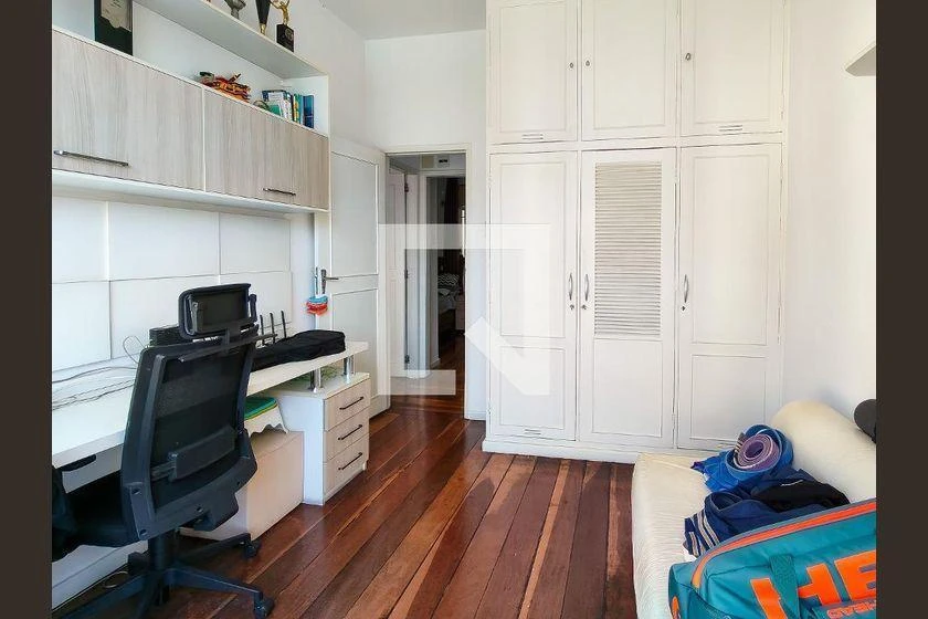 Rental apartment with 3 bedrooms and 208 m² — photo 29