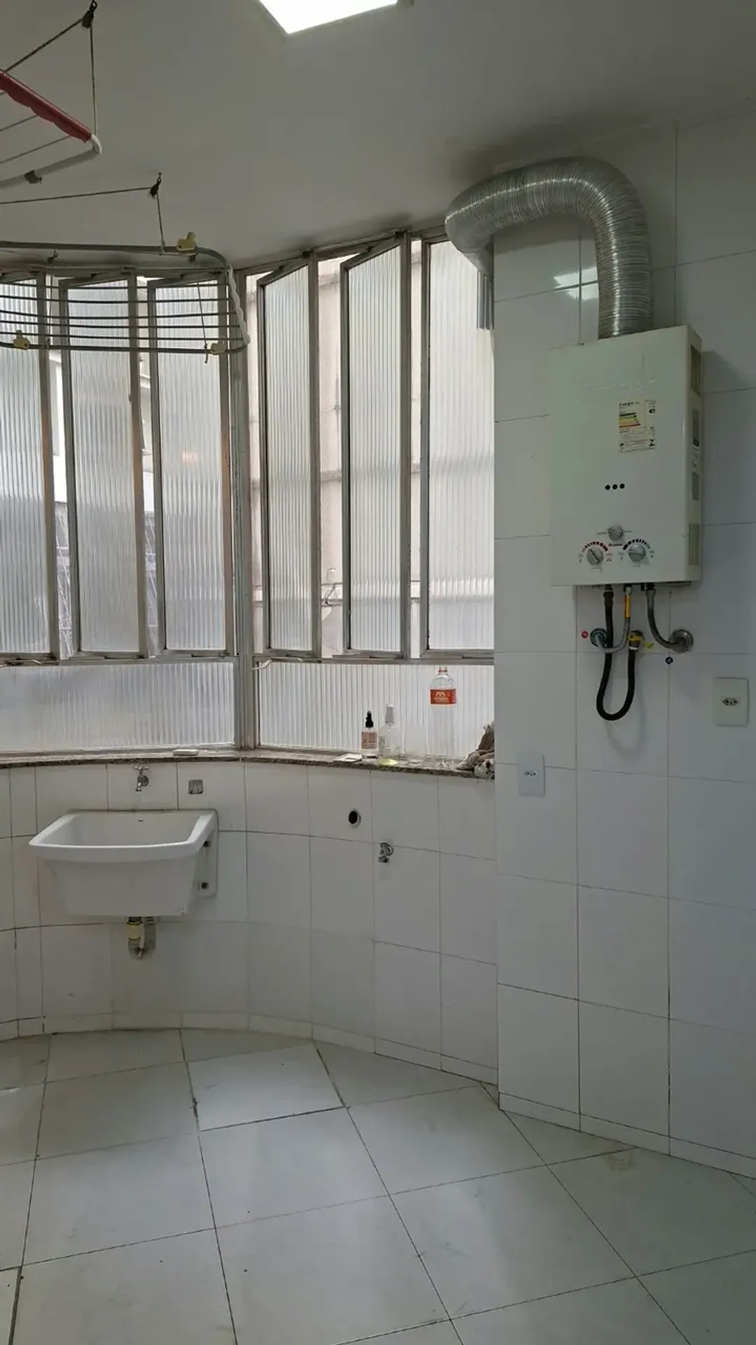 3-bedroom apartment, 1 with its own bathroom, 149 m² — photo 5
