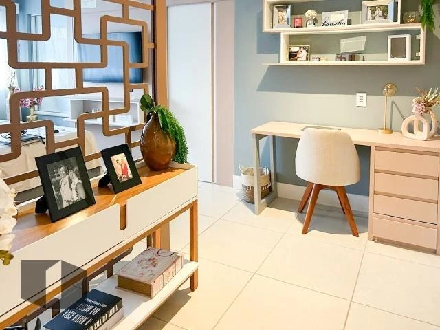 226 m² apartment with 4 en-suite bedrooms and glass balcony — photo 4