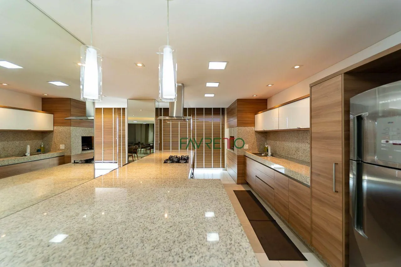Departamento con balcón cerrado con vidrio en Curitiba — photo 3