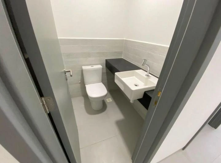 136 m² apartment with 4 bedrooms and 5 bathrooms — photo 5