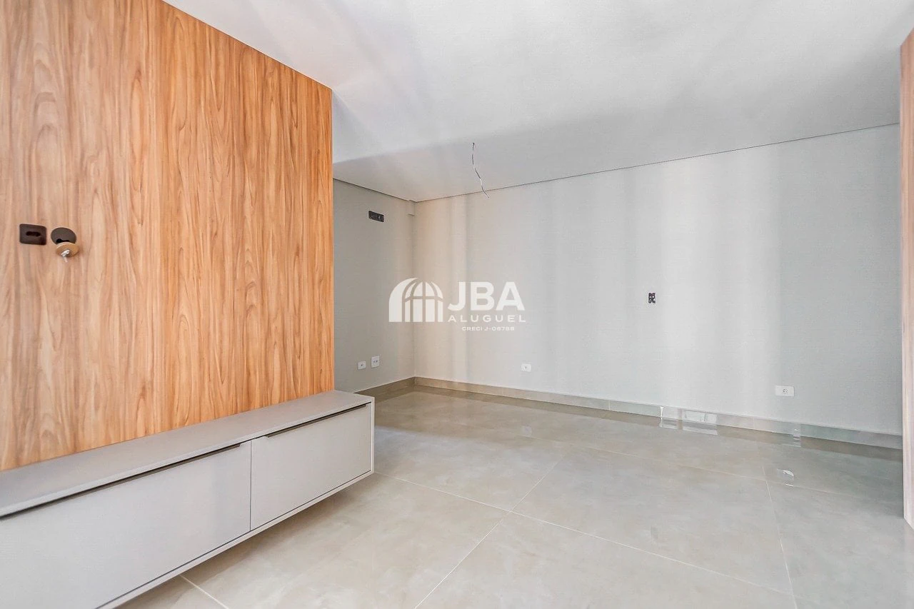 3-bedroom apartment, 1 with its own bathroom, 105 m² — photo 14