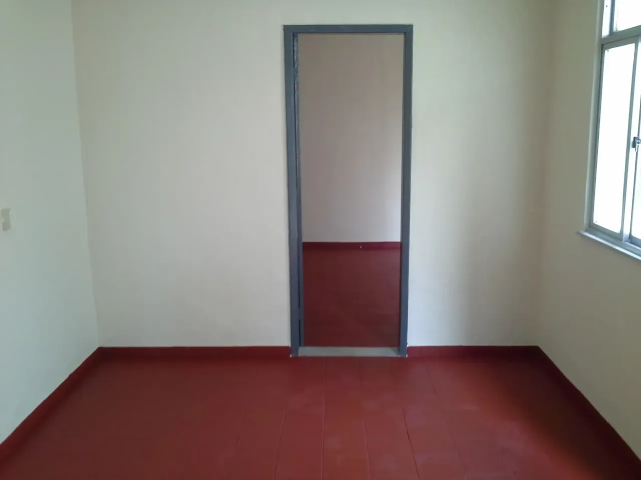 1-bedroom house with 1 bathroom and no parking spot — photo 12