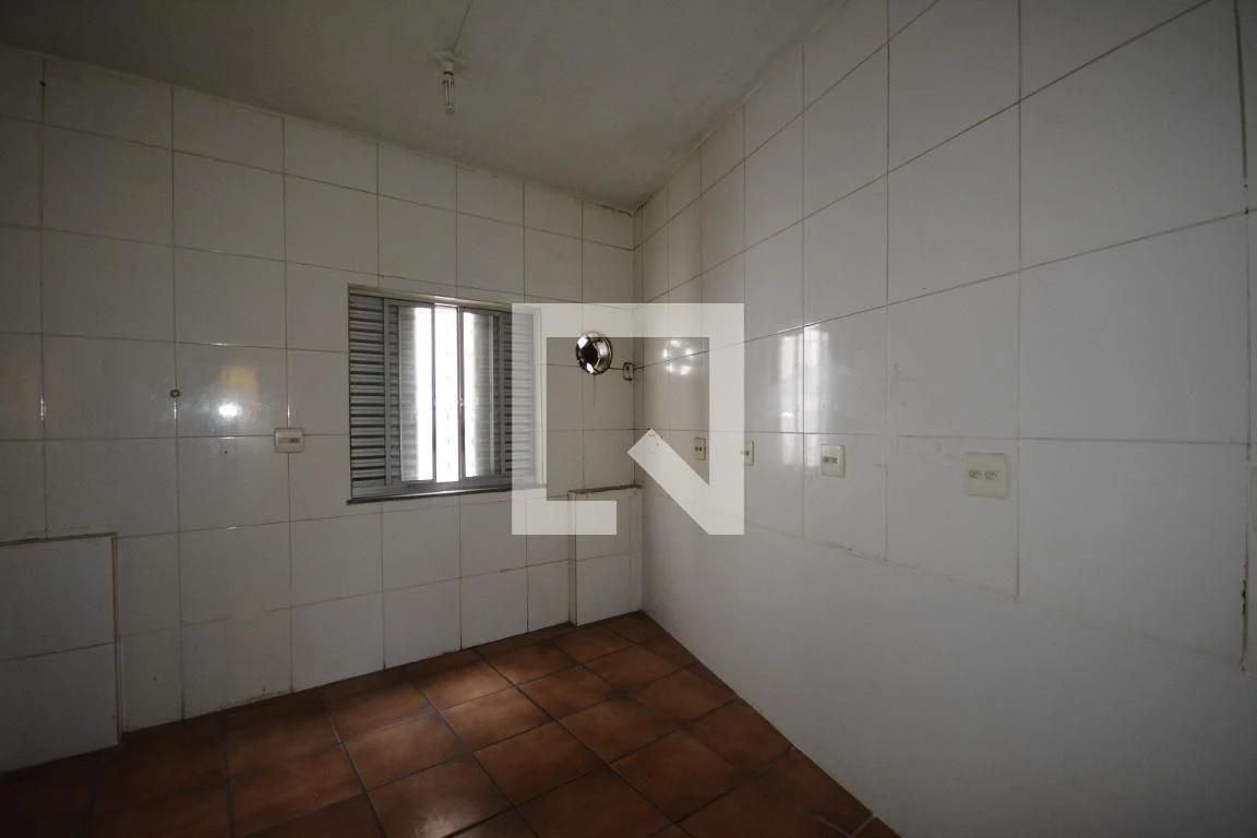 2-bedroom apartment with 1 bathroom, no parking space — photo 19