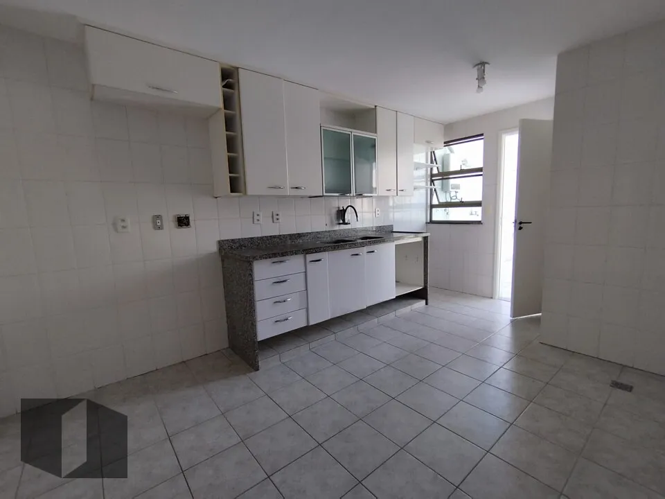 Penthouse with 3 bedrooms and a terrace — photo 12