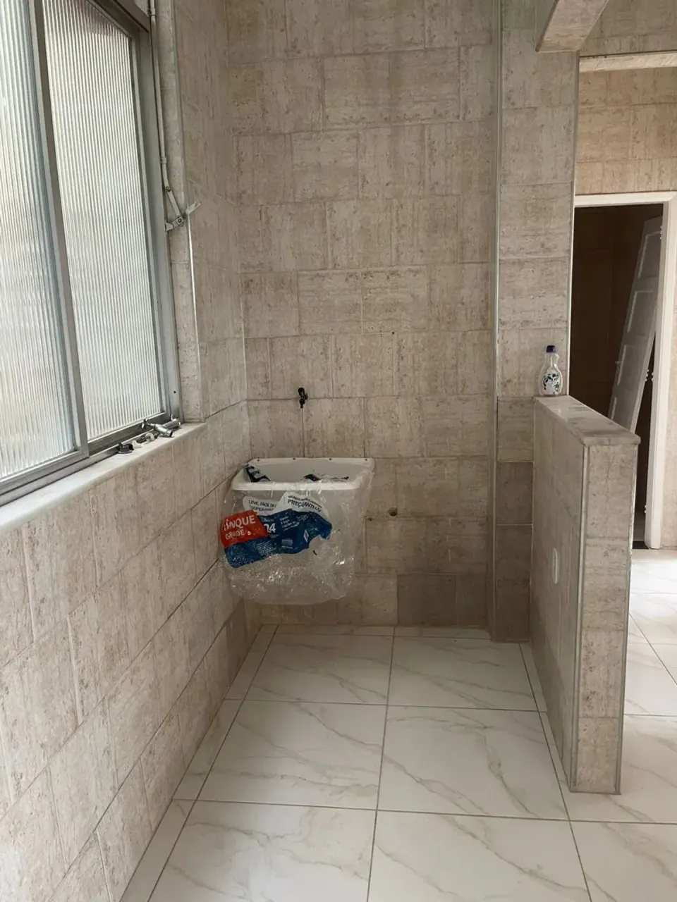 Квартира з 2 спальнями, 1 ванною та місцем для авто — photo 5