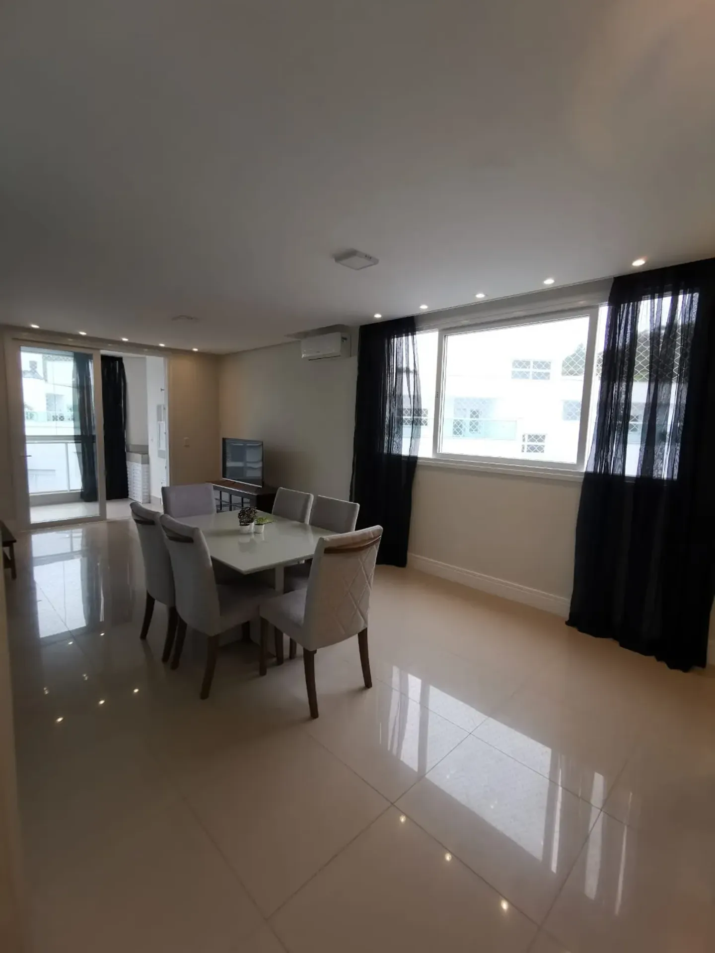 Apartamento amueblado de 160 m² con 4 dormitorios y jardín — photo 37
