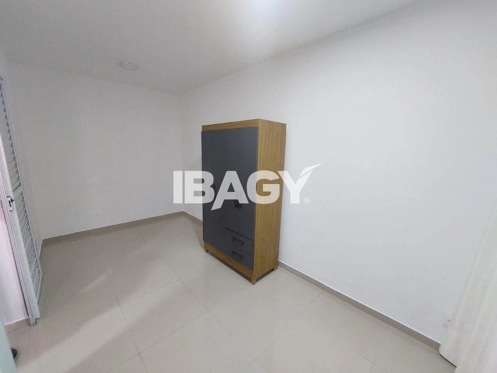One-bedroom, 24 m² apartment in Florianópolis — photo 2