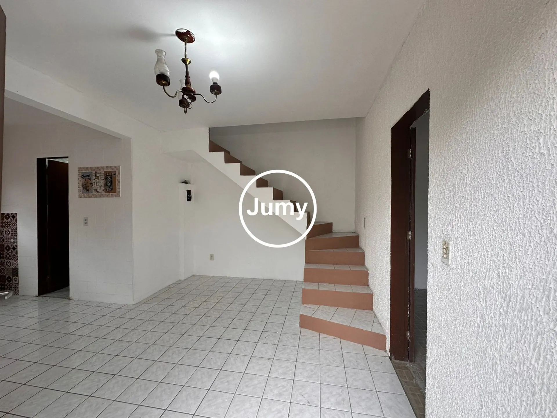 Unfurnished 72 m² house with 2 bedrooms and parking