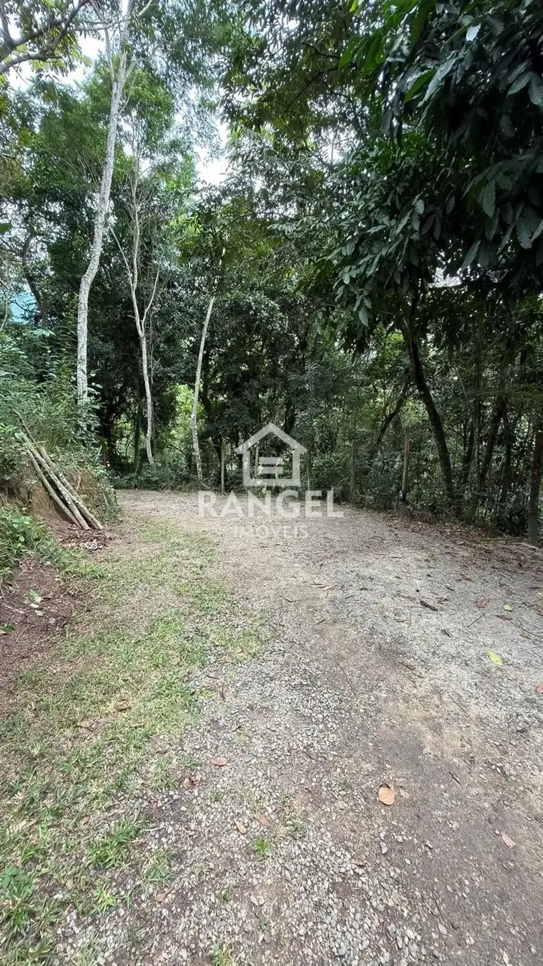 House with a balcony and private garden, 2500 m² — photo 18
