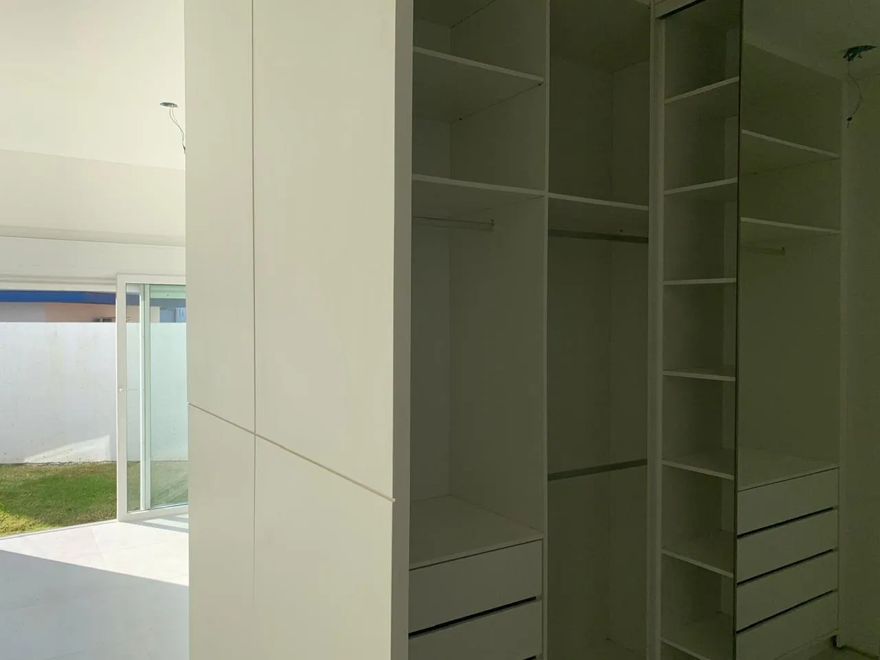 House with 3 bedrooms and an open-plan kitchen — photo 31