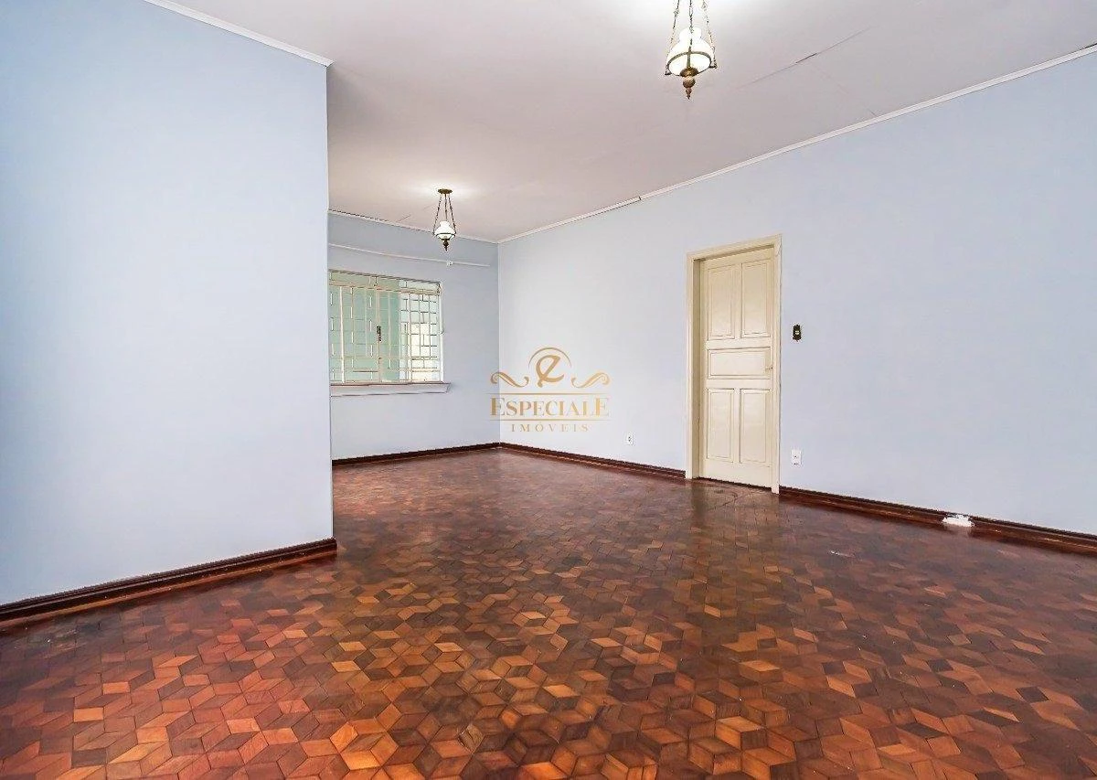 Bañera y 3 dormitorios: casa de 145 m² — photo 25