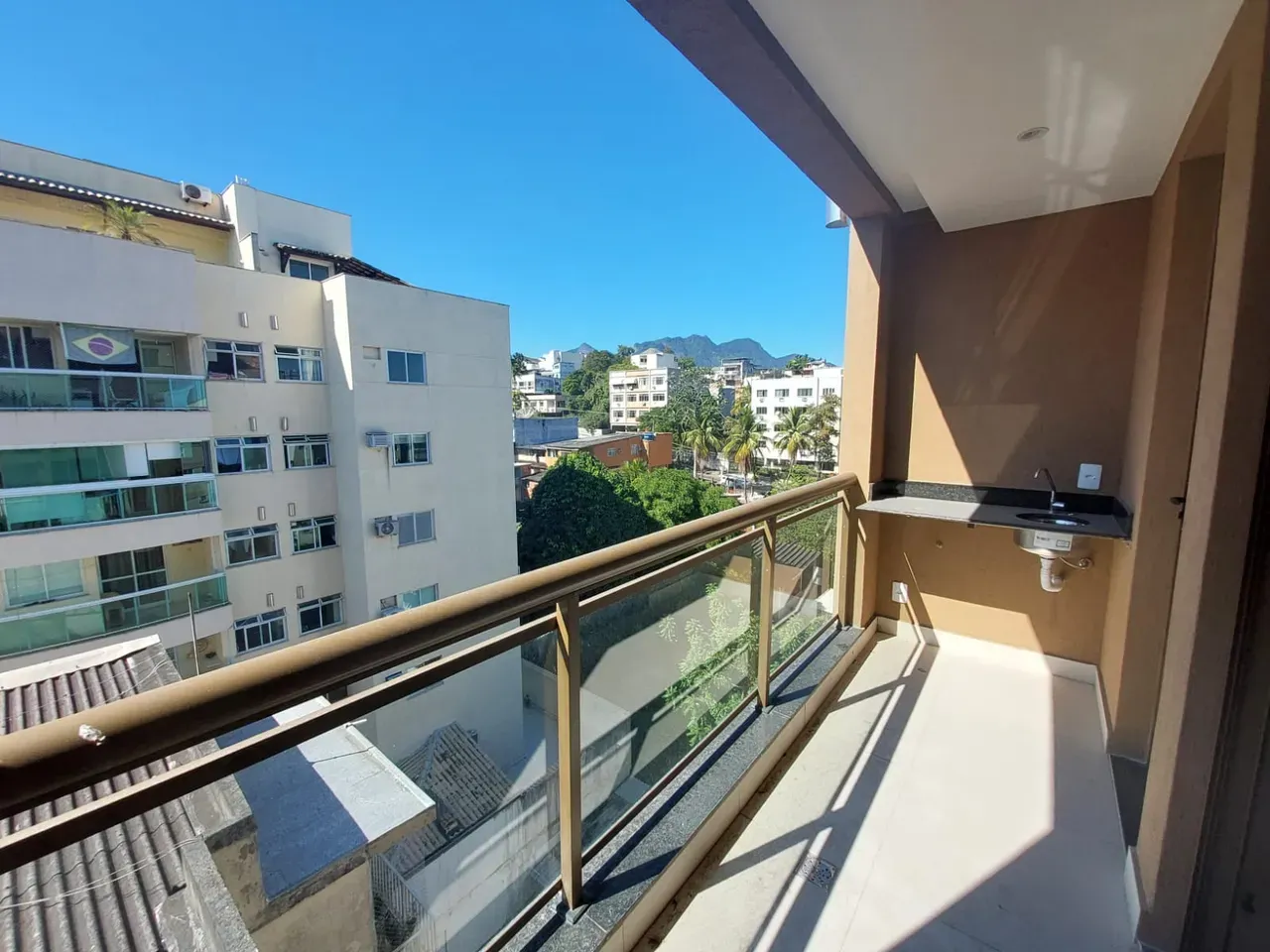 Duplex apartment with 1 bedroom and 2 bathrooms — photo 7