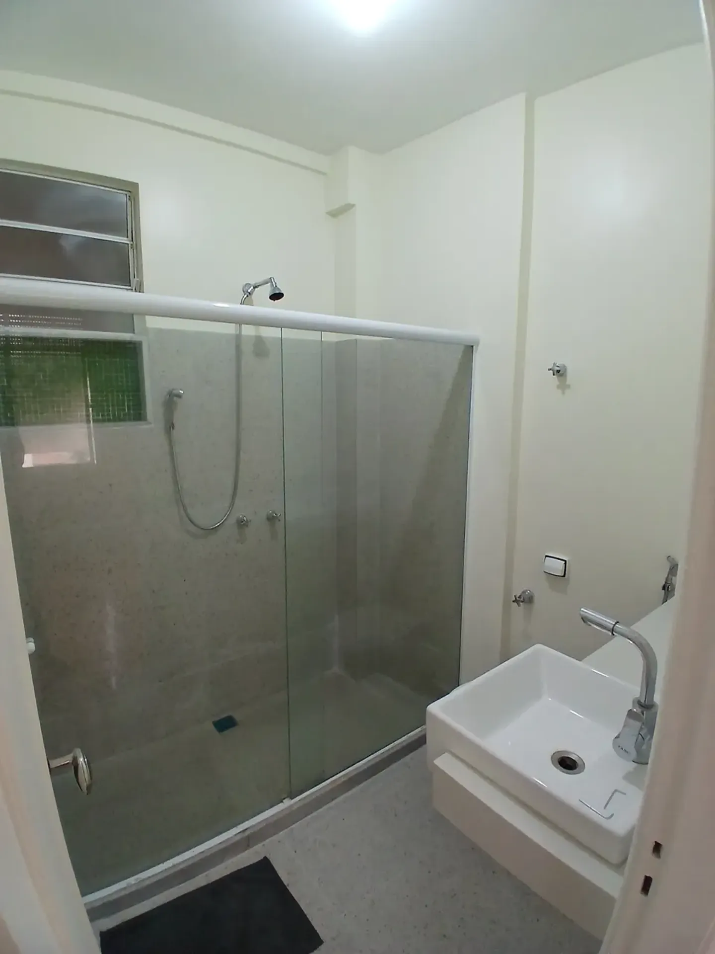 Apartamento no 4º andar com piso de madeira ou laminado — photo 26