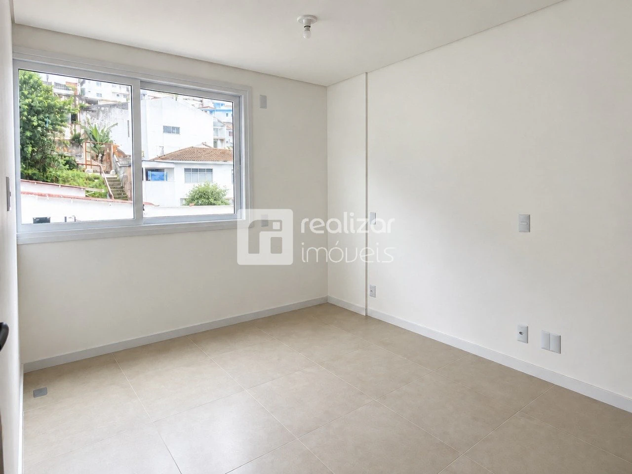 Apartment, 37 m², with a grill on the balcony — photo 17