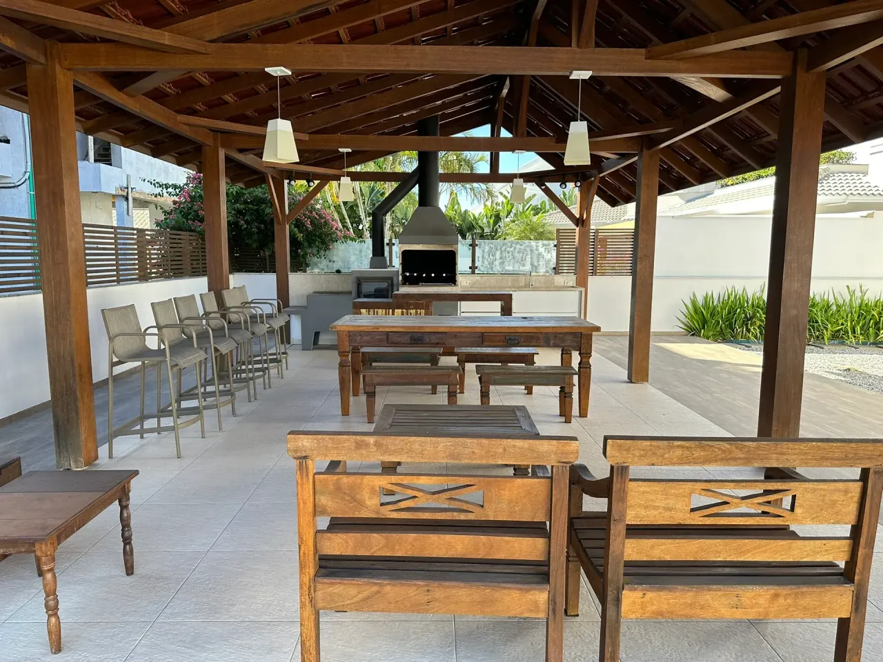 House with 5 bedrooms and a grill on the balcony — photo 12