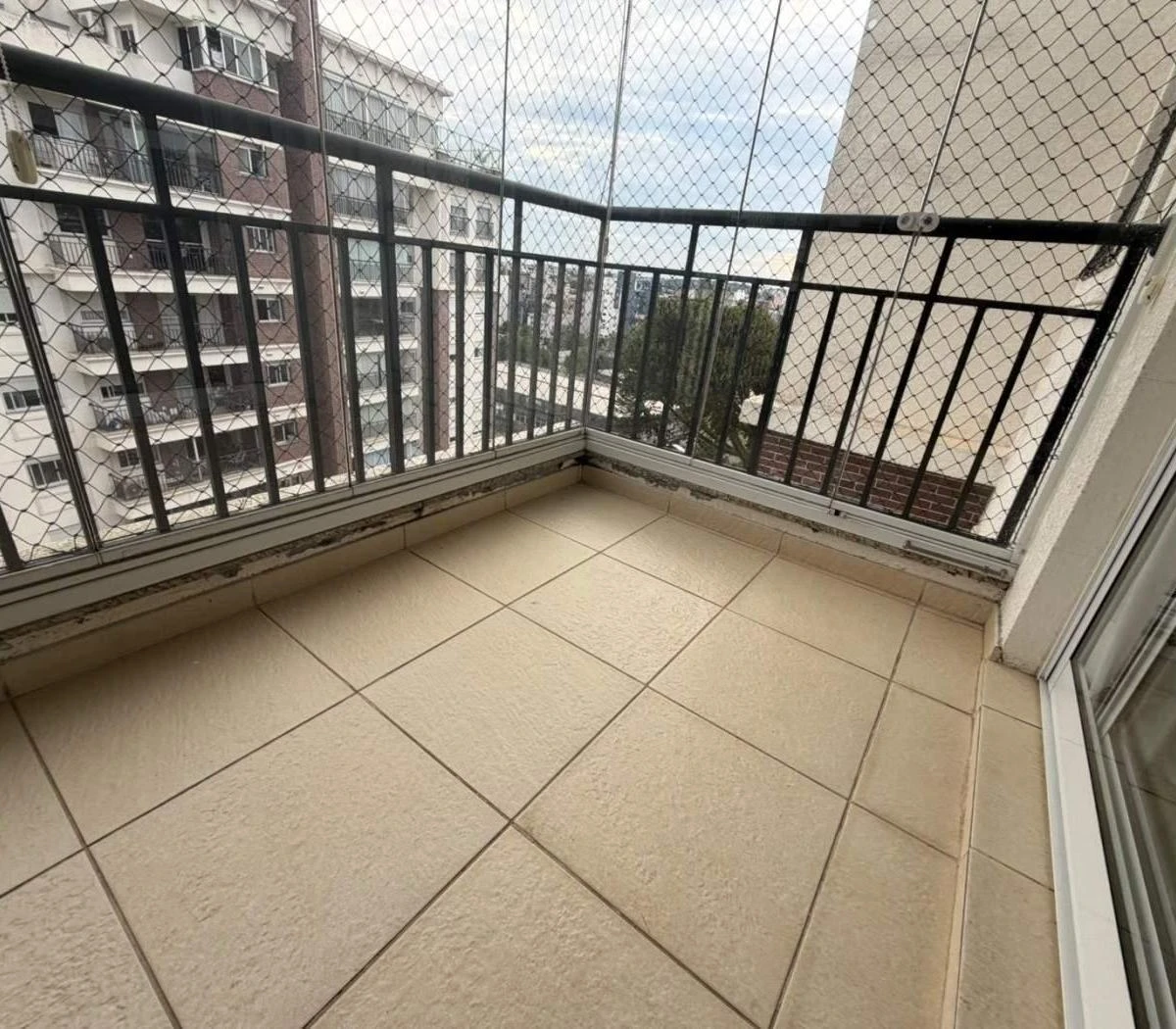 Washing machine in a 4-bedroom apartment, 126 m² — photo 19