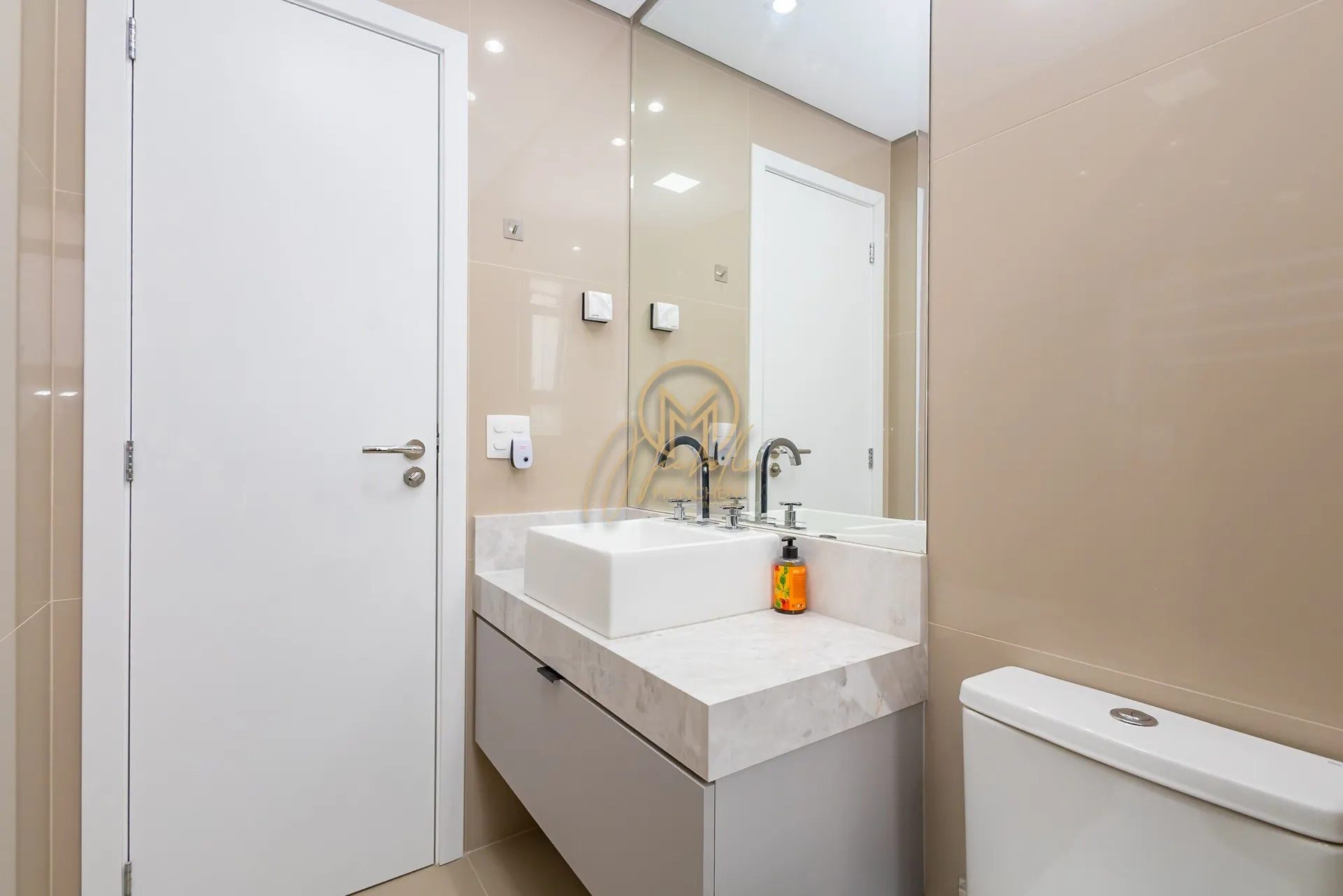 Furnished 462 m² apartment with 4 en-suite rooms — photo 5