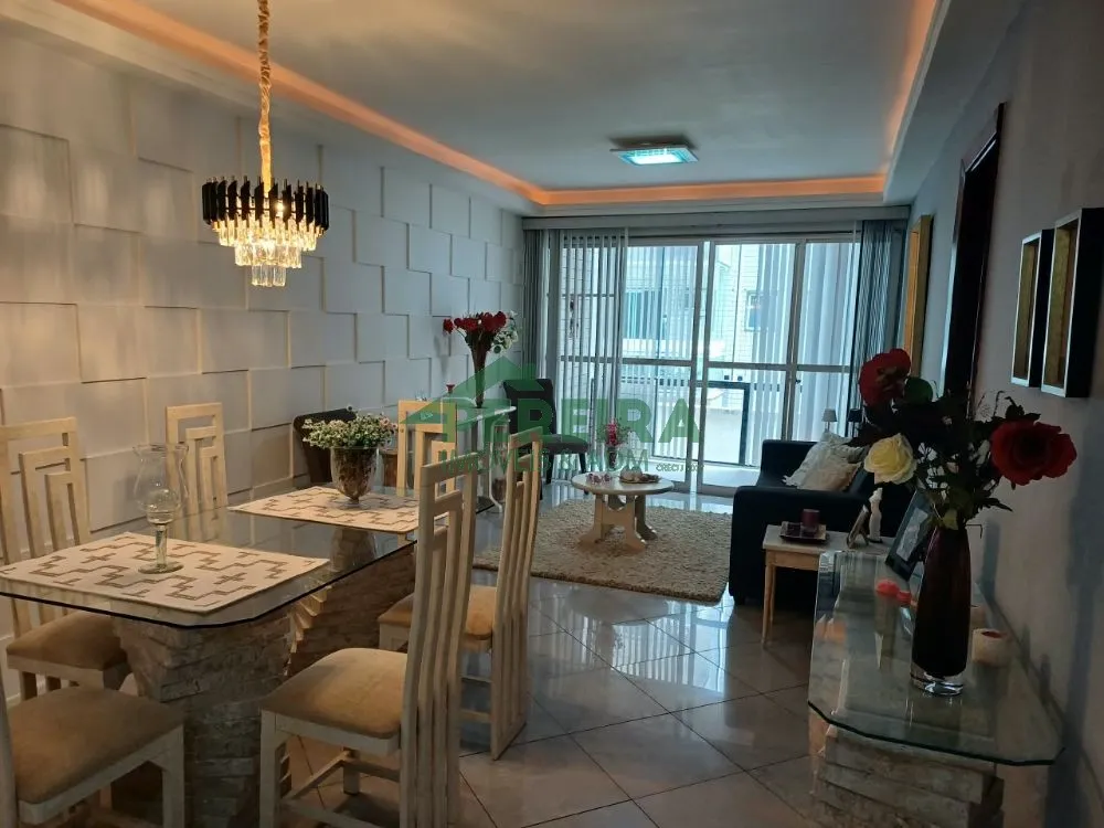 Glass-enclosed balcony in a 3-bedroom apartment, 103 m² — photo 24
