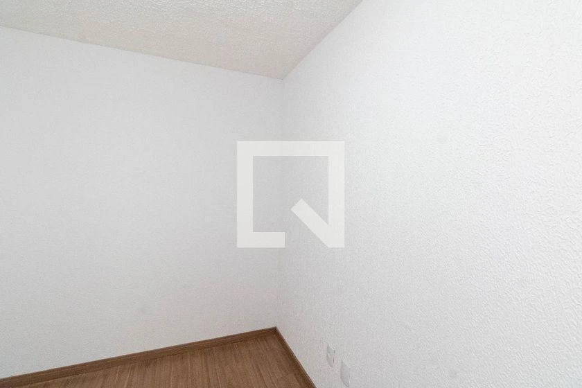2-bedroom apartment in a building with a gym — photo 9
