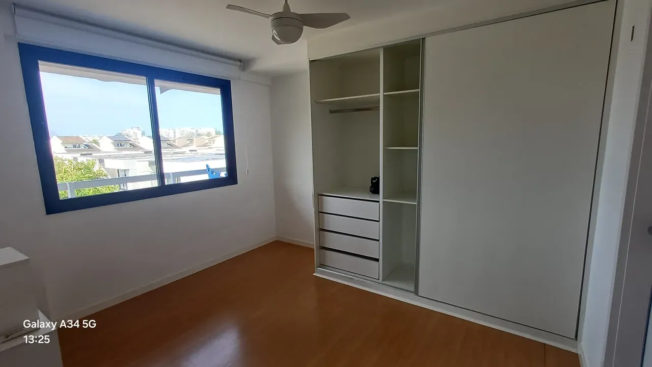 4-bedroom apartment with a mountain view in Rio de Janeiro — photo 11