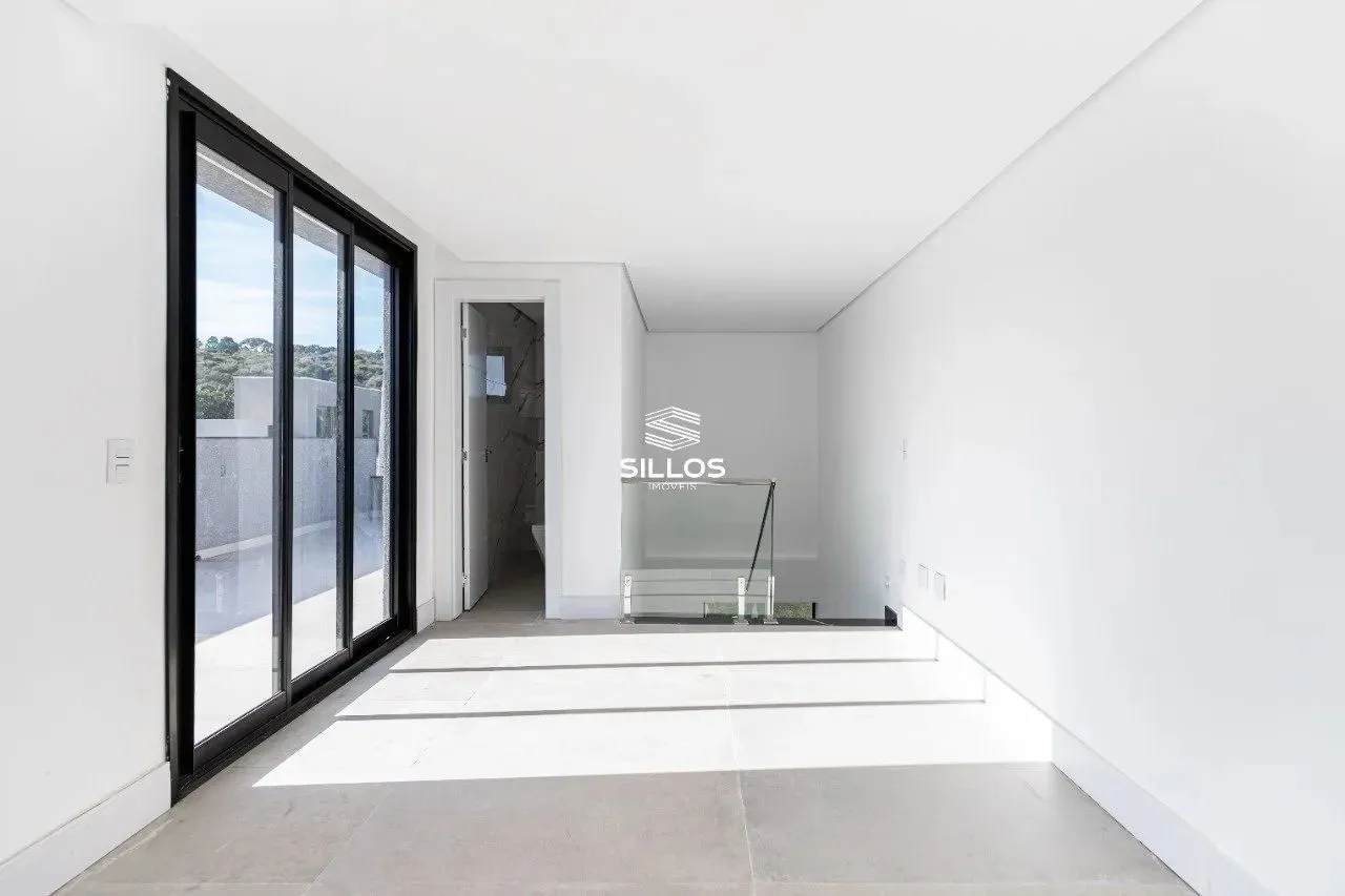 House with 3 en-suite bedrooms and 4 bathrooms — photo 11