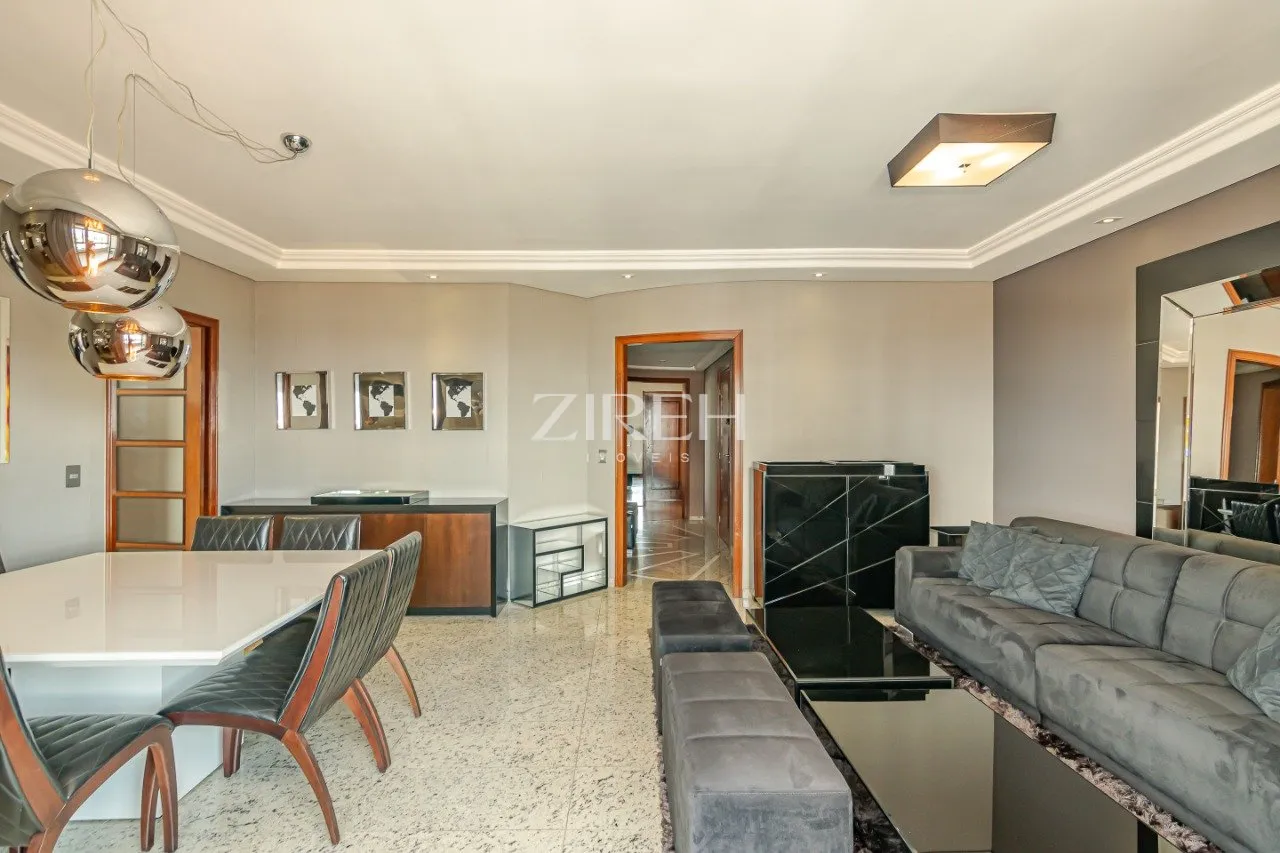 3-bedroom apartment with 3 parking spots and 249 m² — photo 2