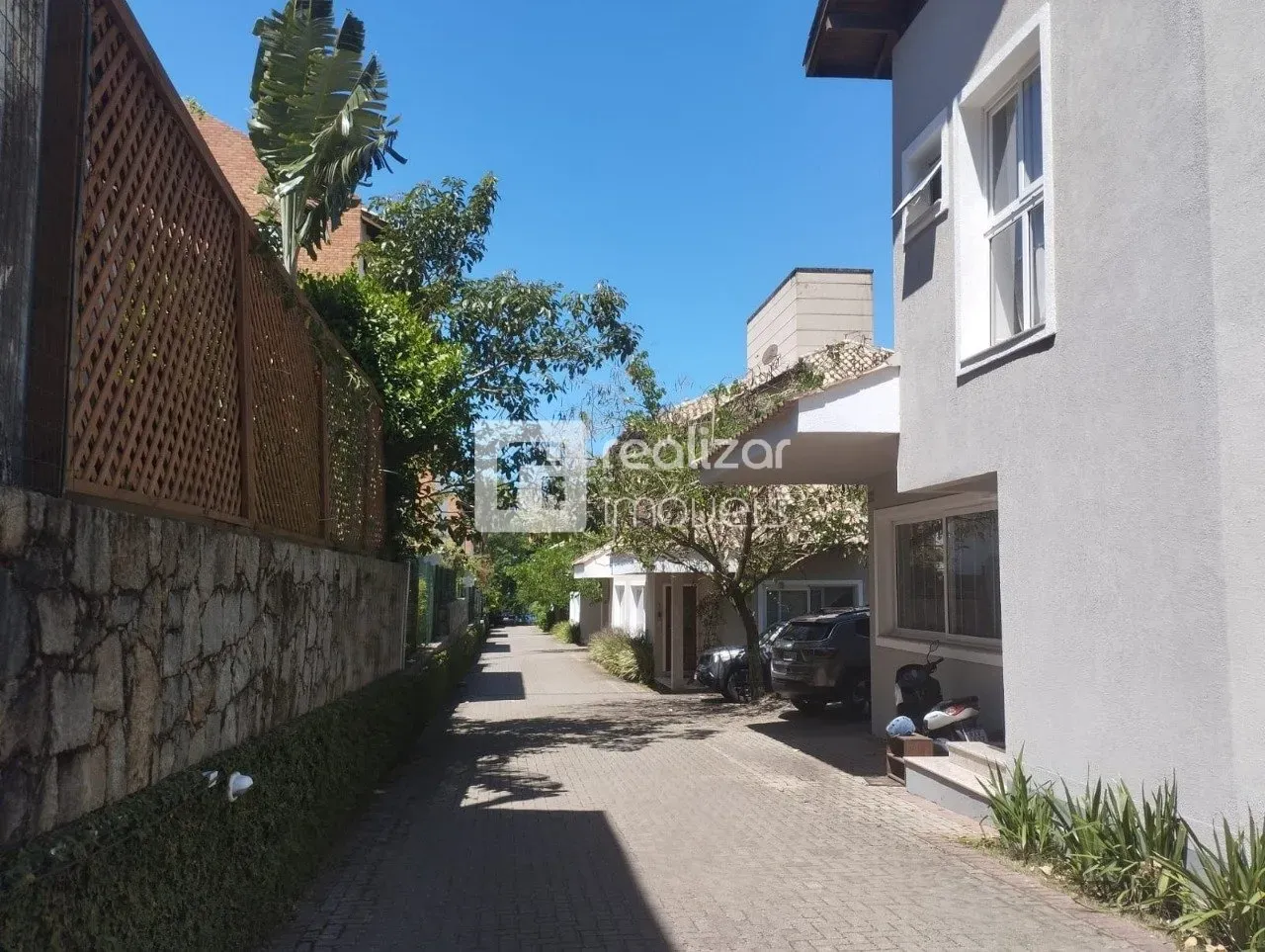 Furnished house with 4 bedrooms and 190 m² plus a garden — photo 51