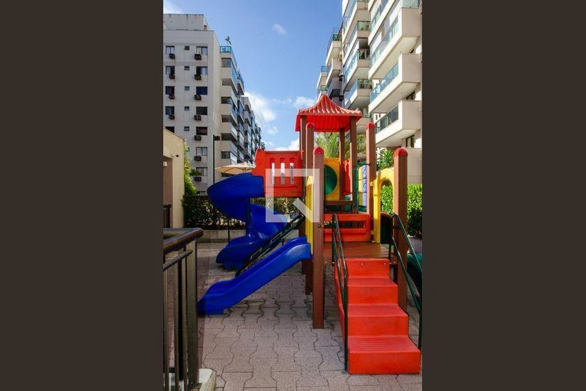 2-bedroom apartment with a mountain view in Rio de Janeiro — photo 4