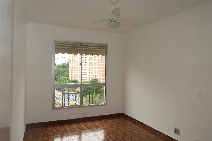 2-bedroom apartment with a mountain view — photo 3