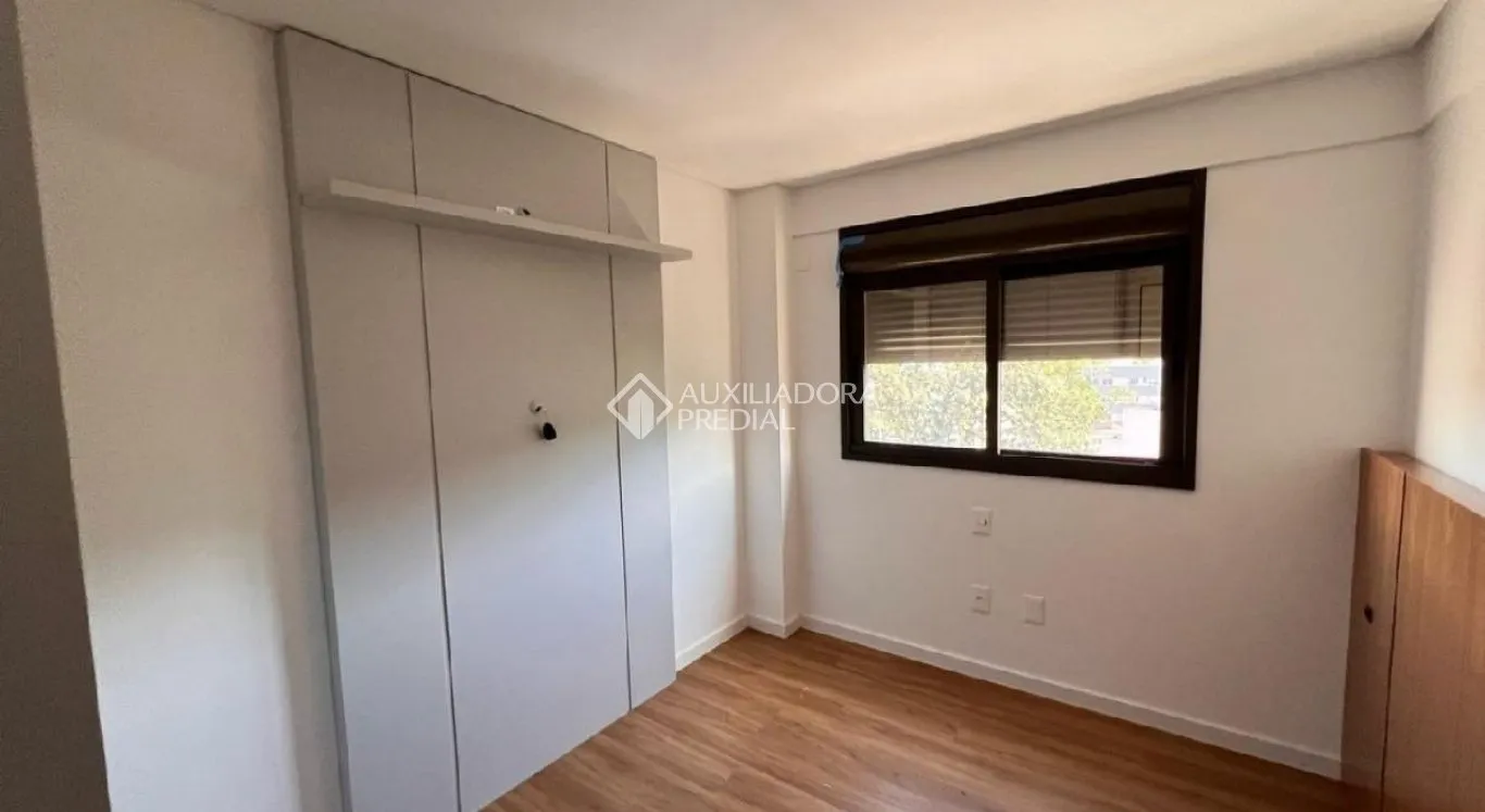 70 m² apartment with 2 bedrooms and 1 parking spot — photo 8