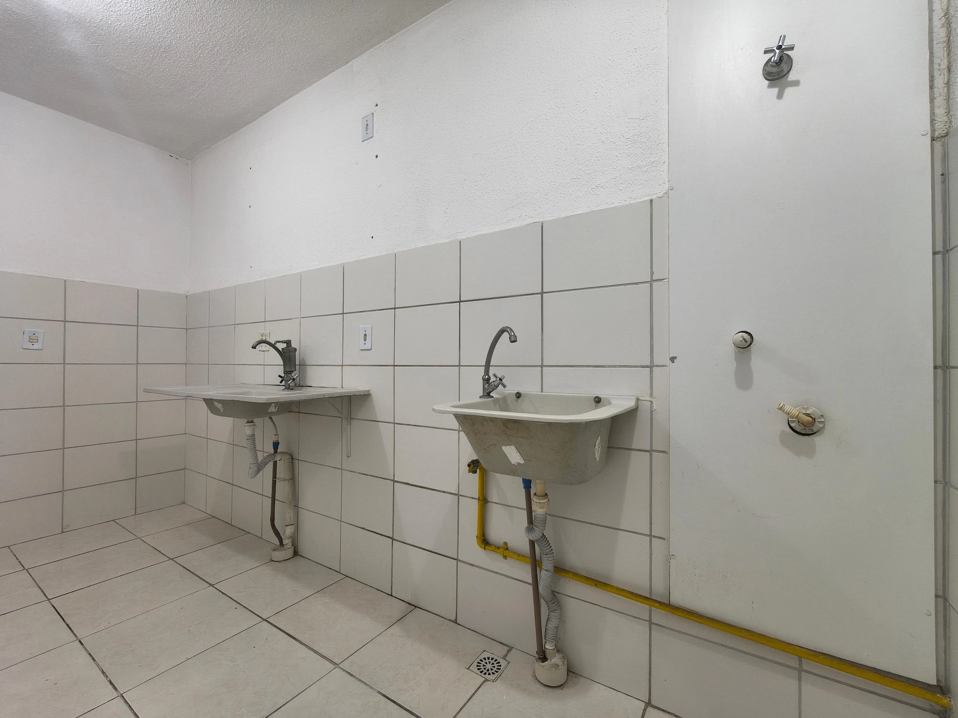 Немебльована квартира з пральною зоною та 2 спальнями — photo 20