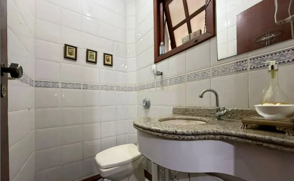 400 m² house with a private pool and a dishwasher — photo 37
