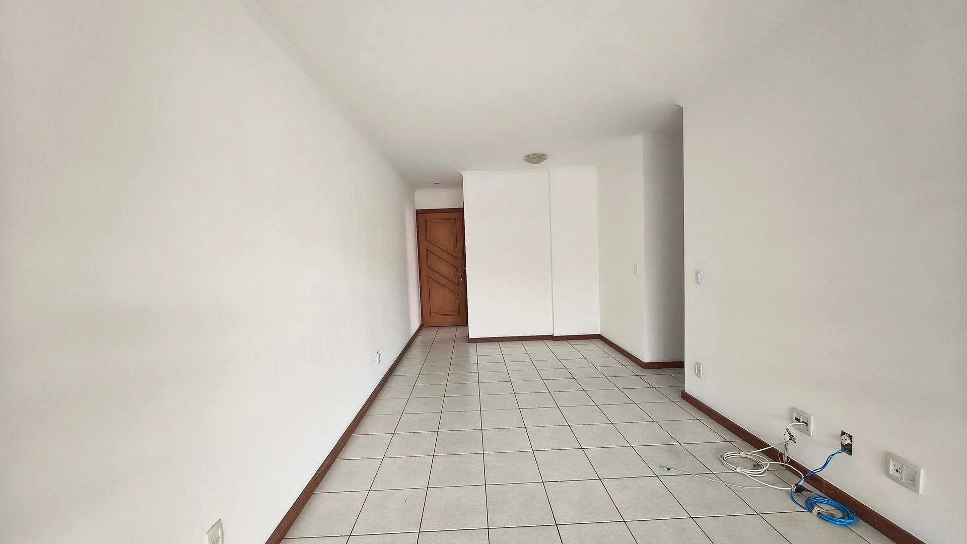 3-bedroom apartment in a building with a pool — photo 32