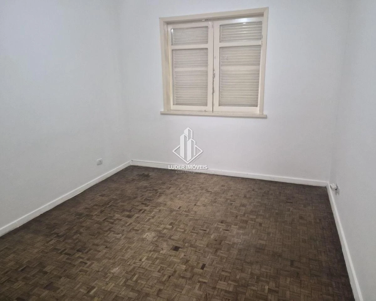 4-bedroom house with a garden in Curitiba — photo 45