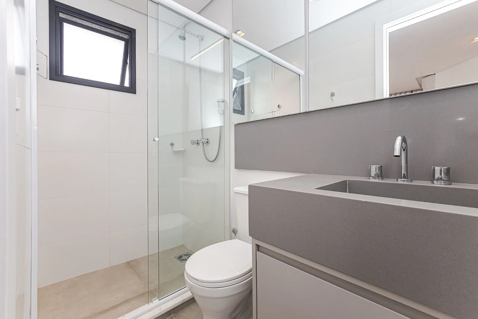 Dishwasher in a one-bedroom apartment, 31 m² — photo 20