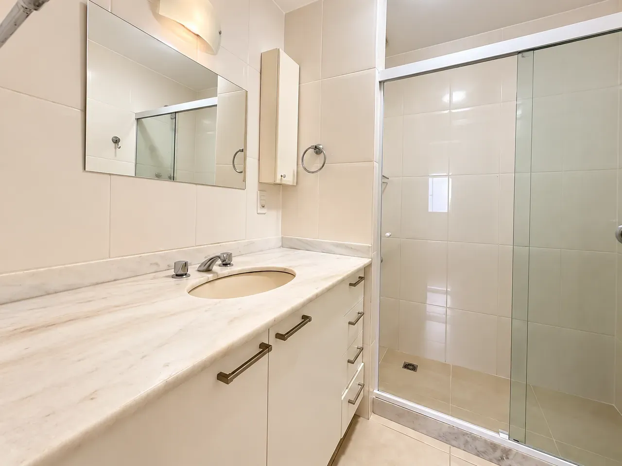Apartamento de 3 quartos com closet — photo 9