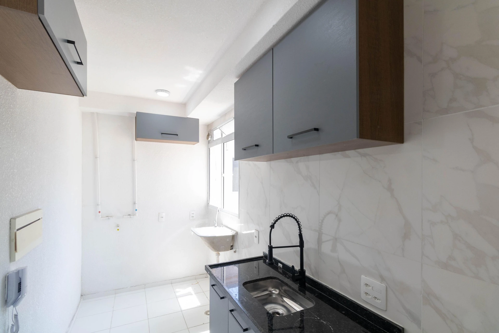 Glass-enclosed balcony in a 2-bedroom apartment, 44 m² — photo 26