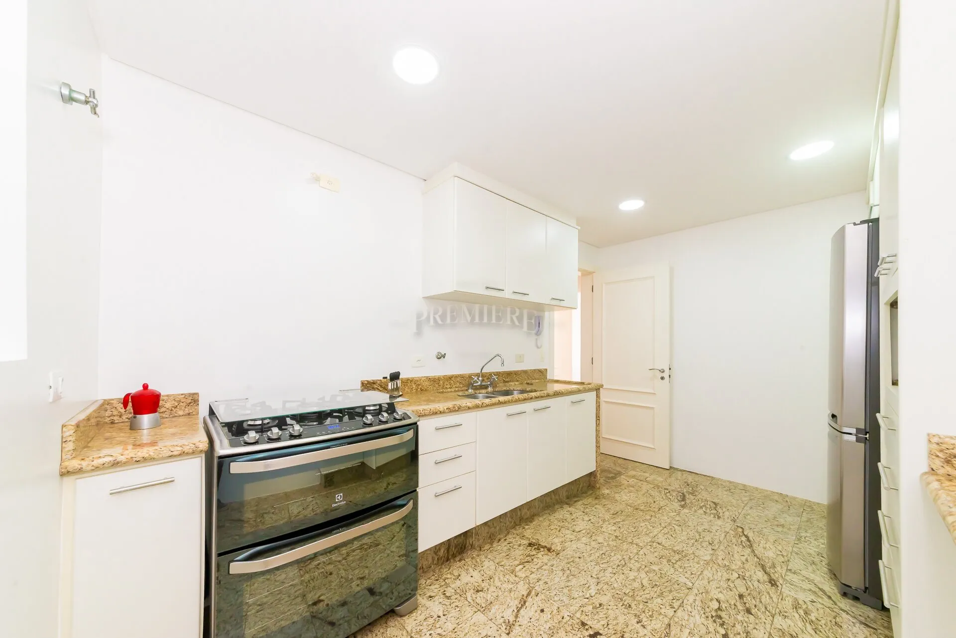 Квартира 152 м² з панорамними вікнами та заскленим балконом — photo 28