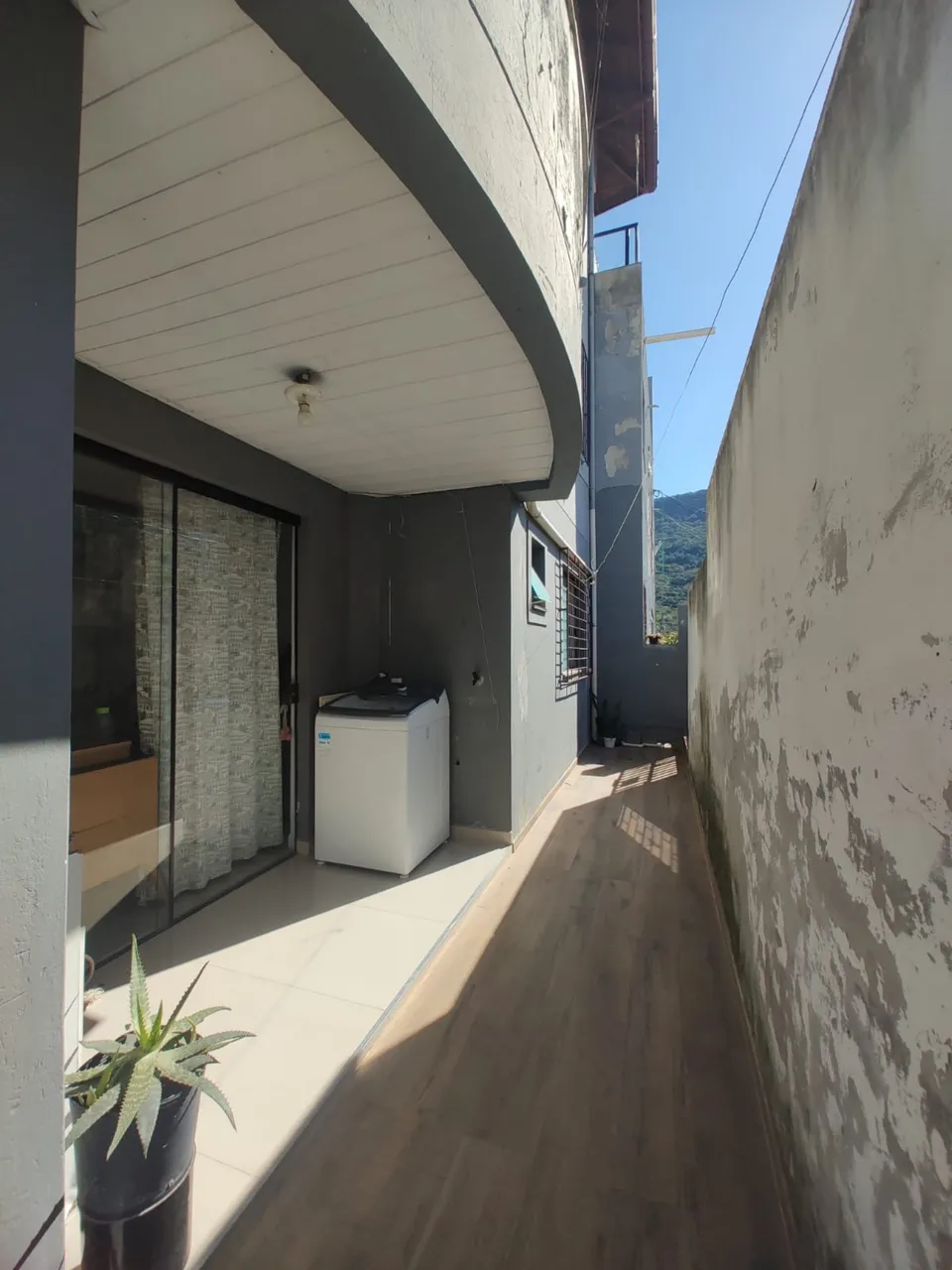 80 m² apartment with a home office and a washing machine — photo 9