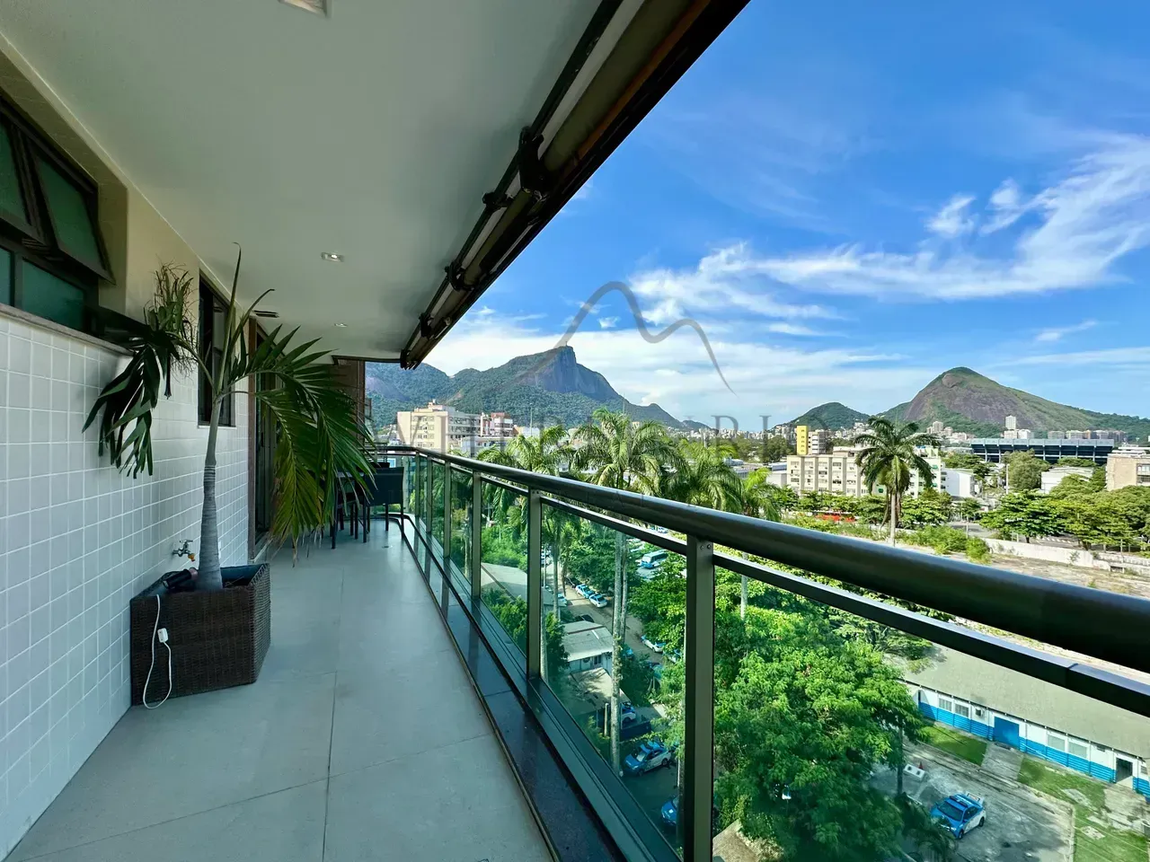 3-bedroom penthouse with 3 bathrooms — photo 12