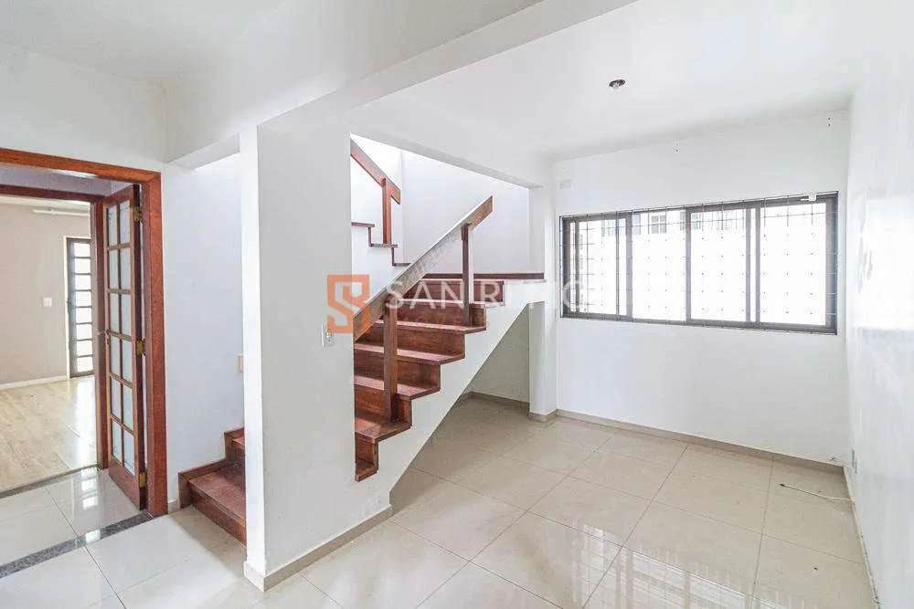 Дом на 7 спален, 1 санузел при спальне, 505 м² и 4 парковки — photo 4