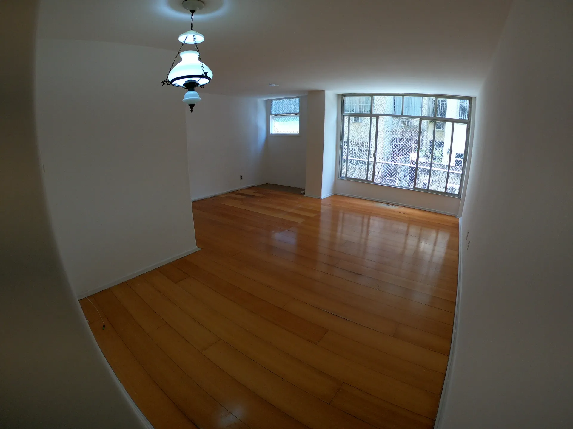 85 m² first-floor apartment with a private garden