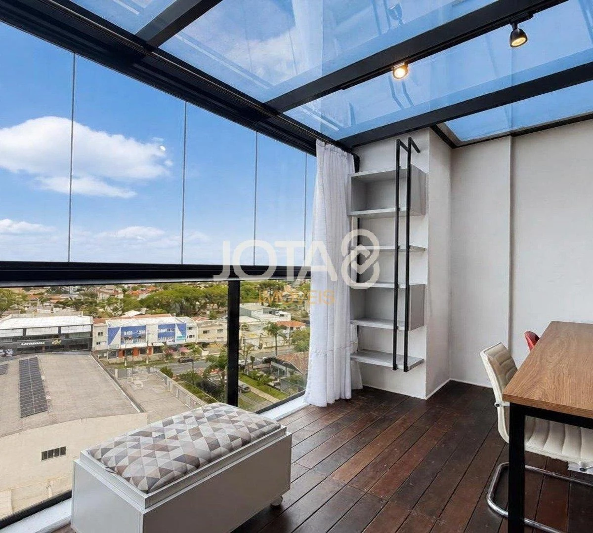 Floor-to-ceiling windows in a 3-bedroom apartment, 150 m² — photo 22