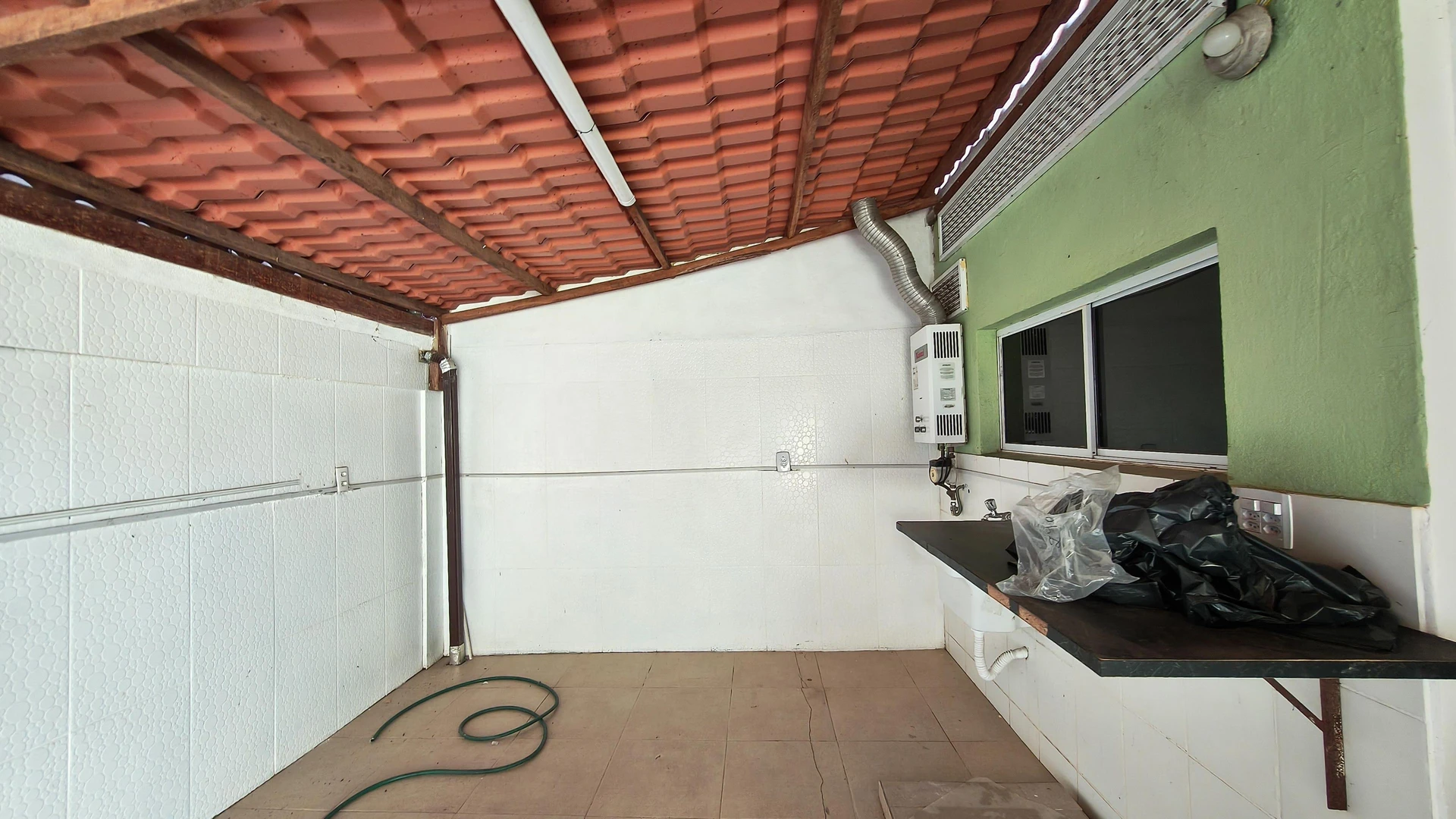 3-bedroom house with a garden in Rio de Janeiro — photo 14