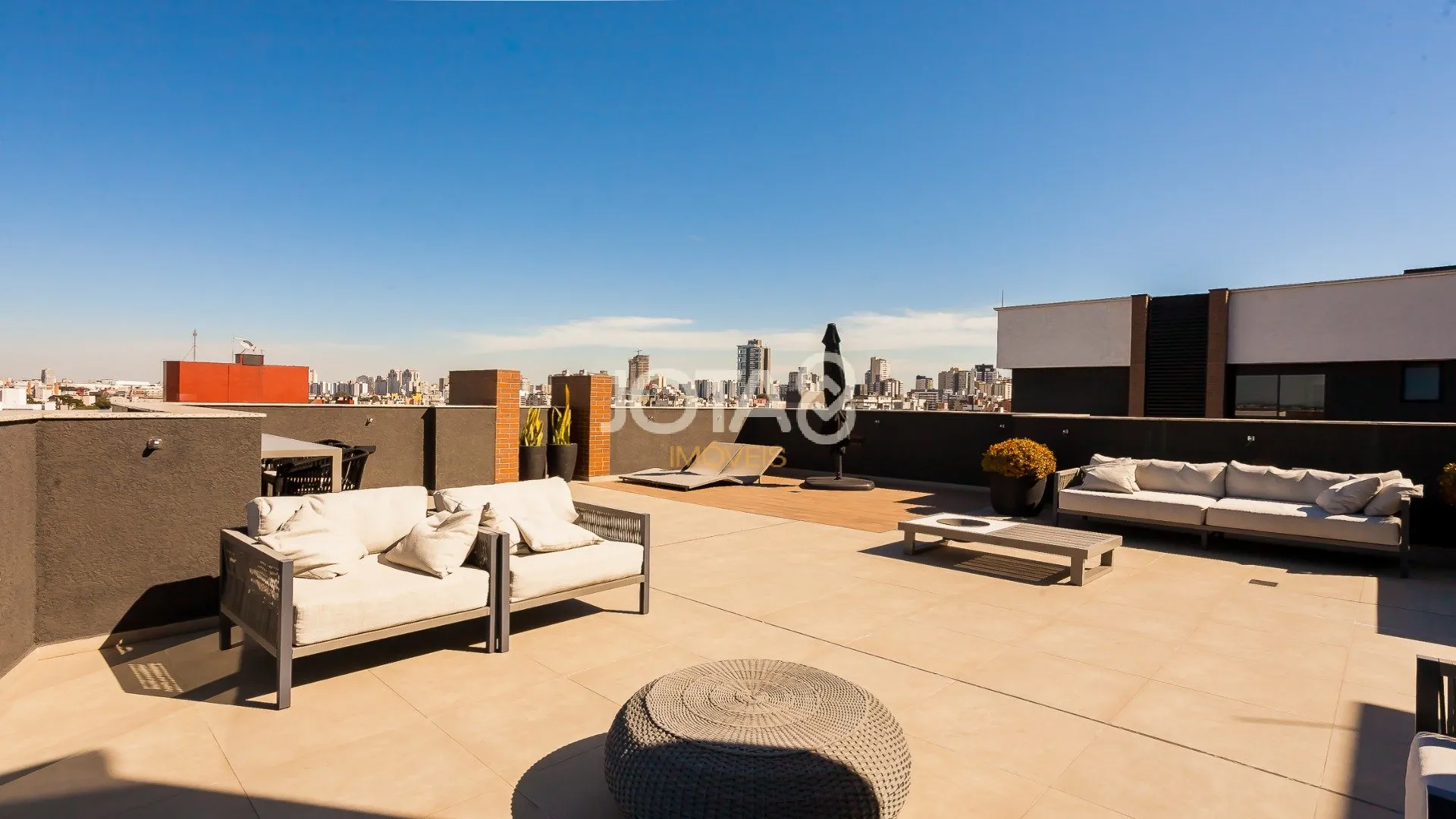 Furnished 220 m² apartment with 3 en-suite bedrooms — photo 27