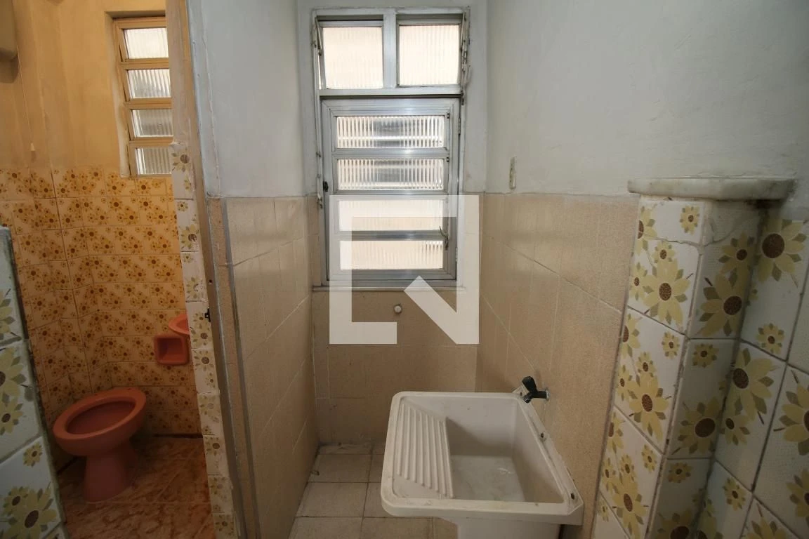 Квартира без мебели с 2 спальнями и отдельной кухней — photo 5
