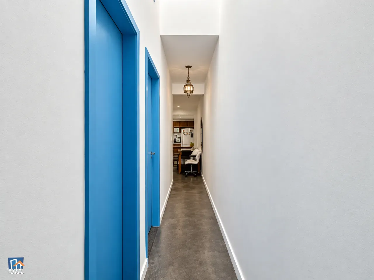 3-bedroom house with a home office — photo 50